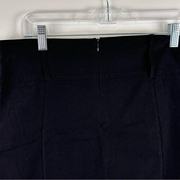 Body Central Women's Knee Length Stretch Pencil Skirt - Picture 5 of 8